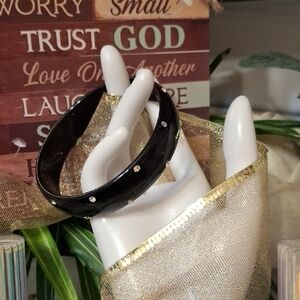 Chic Black Bracelet with Silver Accents